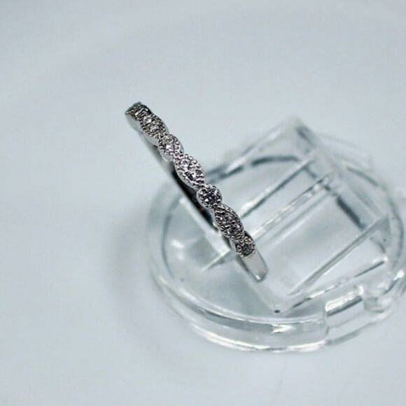 1.5 ct Oval Halo Moissanite Cubic Zirconia Wedding Set Ring Size 7 - Picture 9 of 11